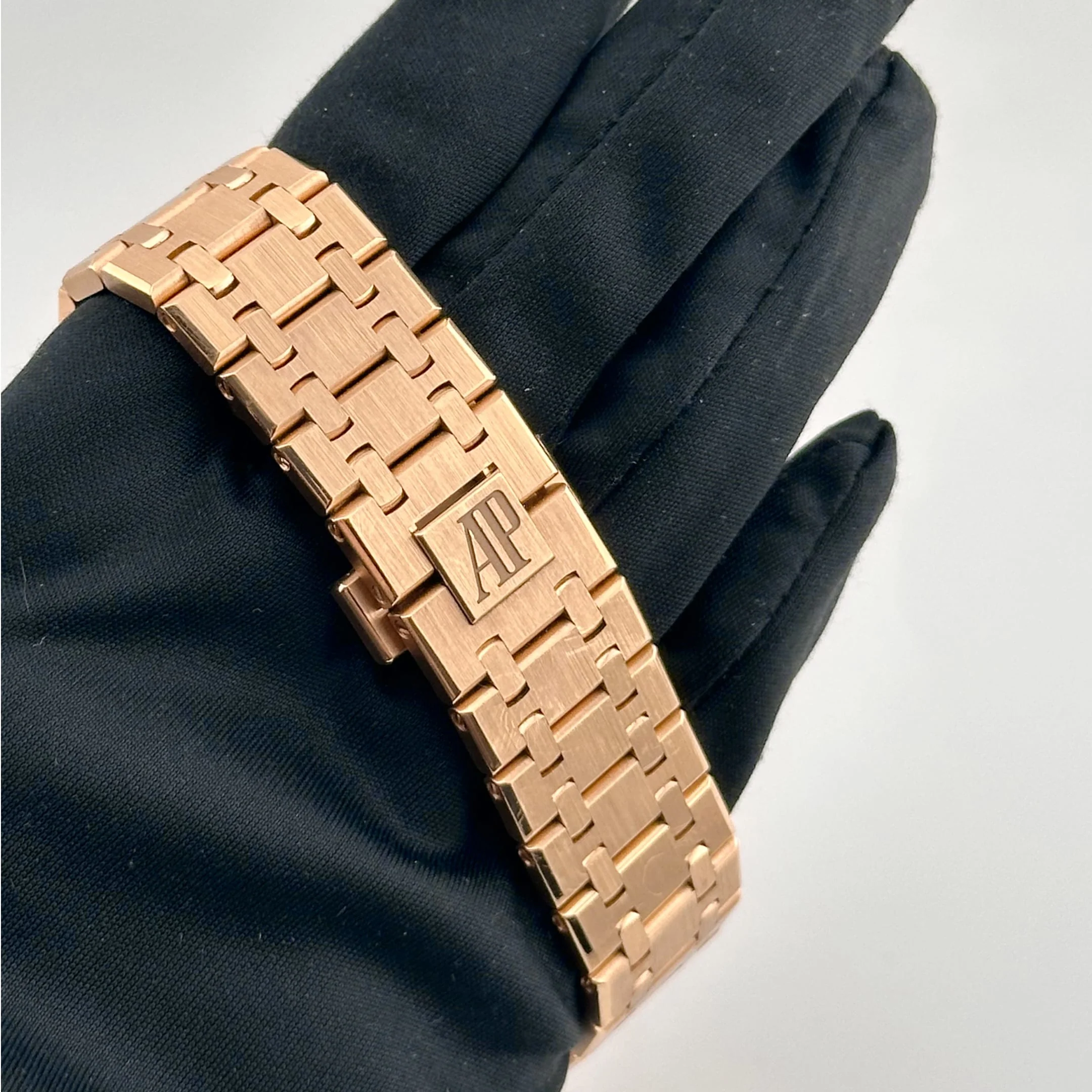 Royal Oak Rose Gold Blue Dial (2023) 3 Royal Oak Rose Gold Blue Dial (2023) - Image 3