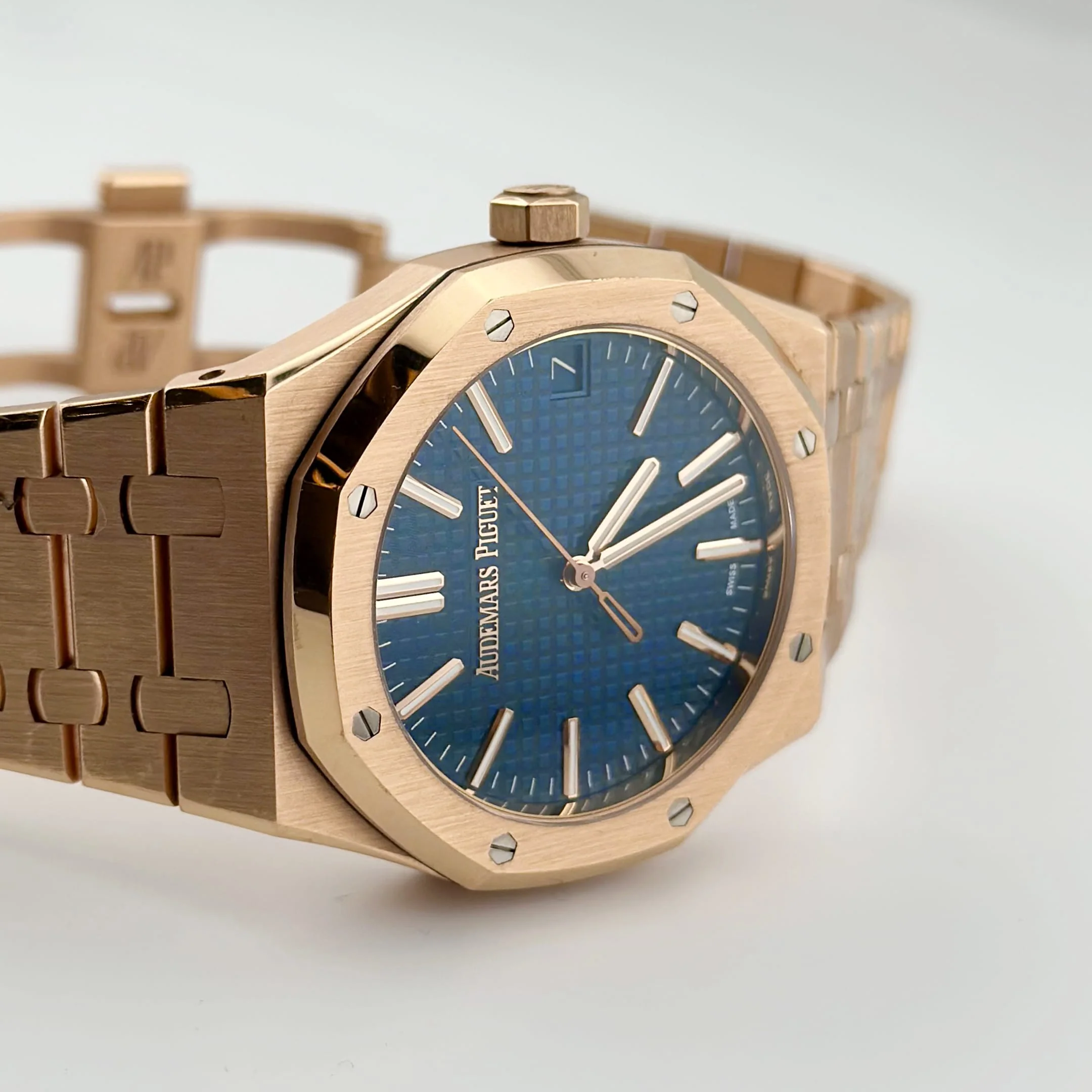 Royal Oak Rose Gold Blue Dial (2023) 8 Royal Oak Rose Gold Blue Dial (2023) - Image 8