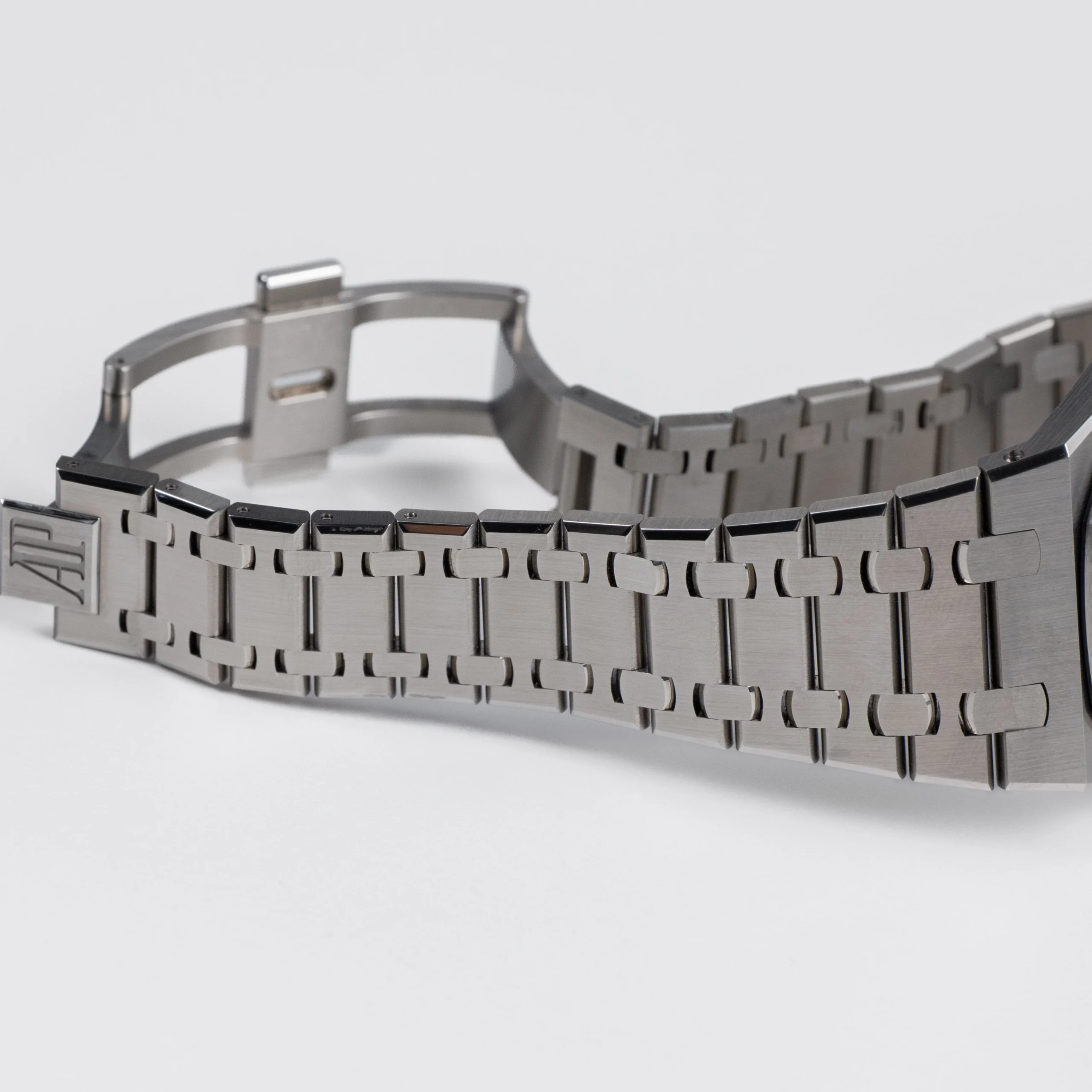 Royal Oak Jumbo Extra-Thin Openworked 50th Anniversary Stainless Steel 8 Royal Oak Jumbo Extra-Thin Openworked 50th Anniversary Stainless Steel - Image 8
