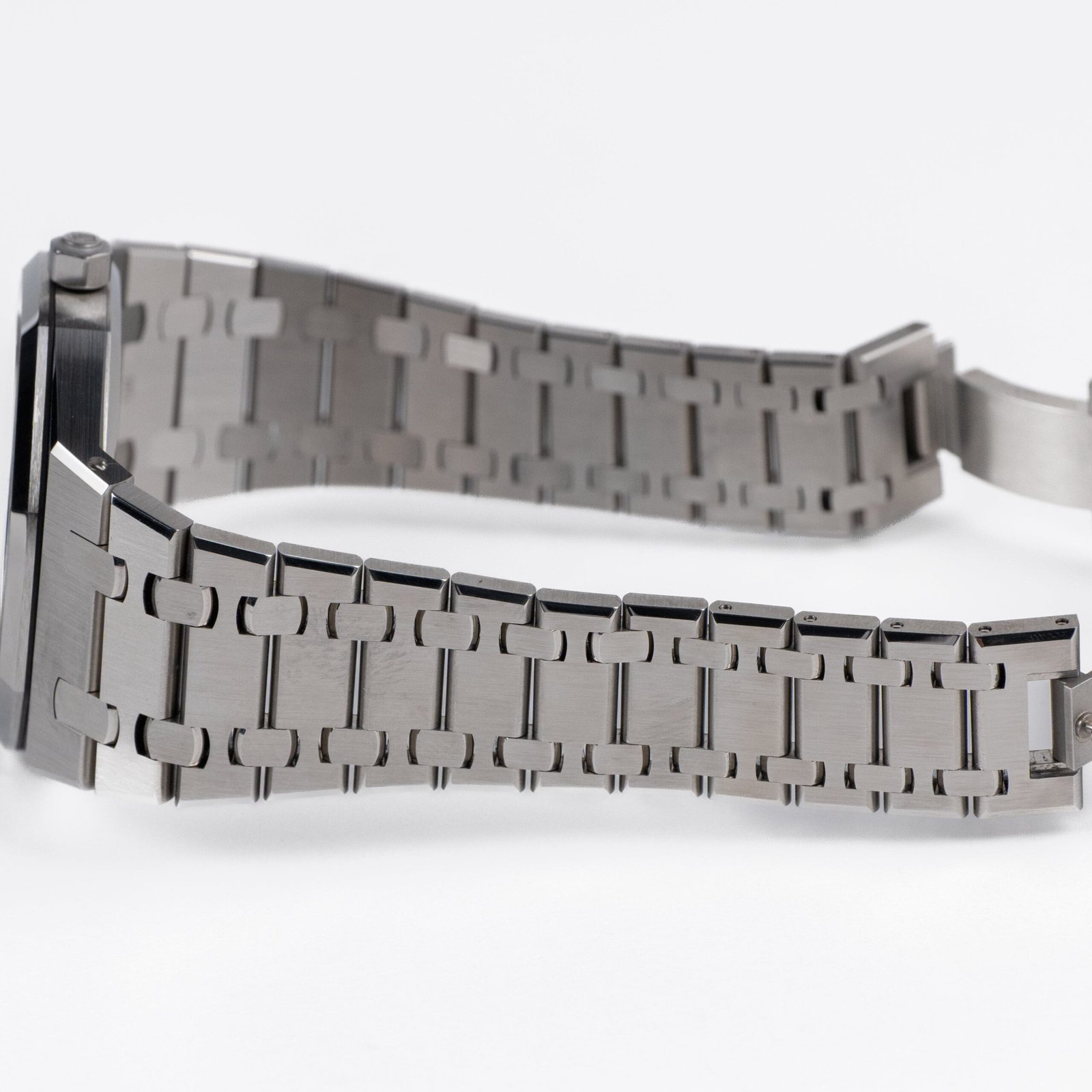 Royal Oak Jumbo Extra-Thin Openworked 50th Anniversary Stainless Steel 7 Royal Oak Jumbo Extra-Thin Openworked 50th Anniversary Stainless Steel - Image 7