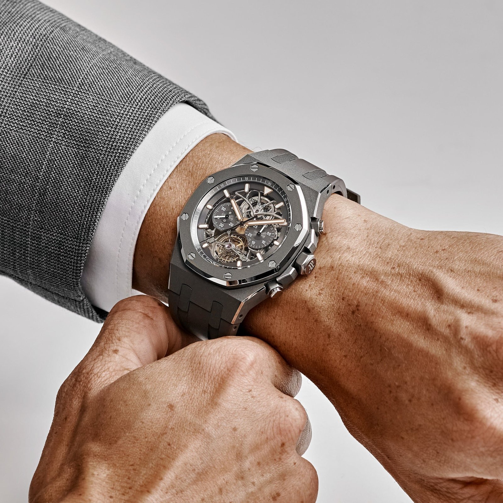 Royal Oak Tourbillon Chronograph Titanium Openworked Boutique Edition 10 Royal Oak Tourbillon Chronograph Titanium Openworked Boutique Edition - Image 10