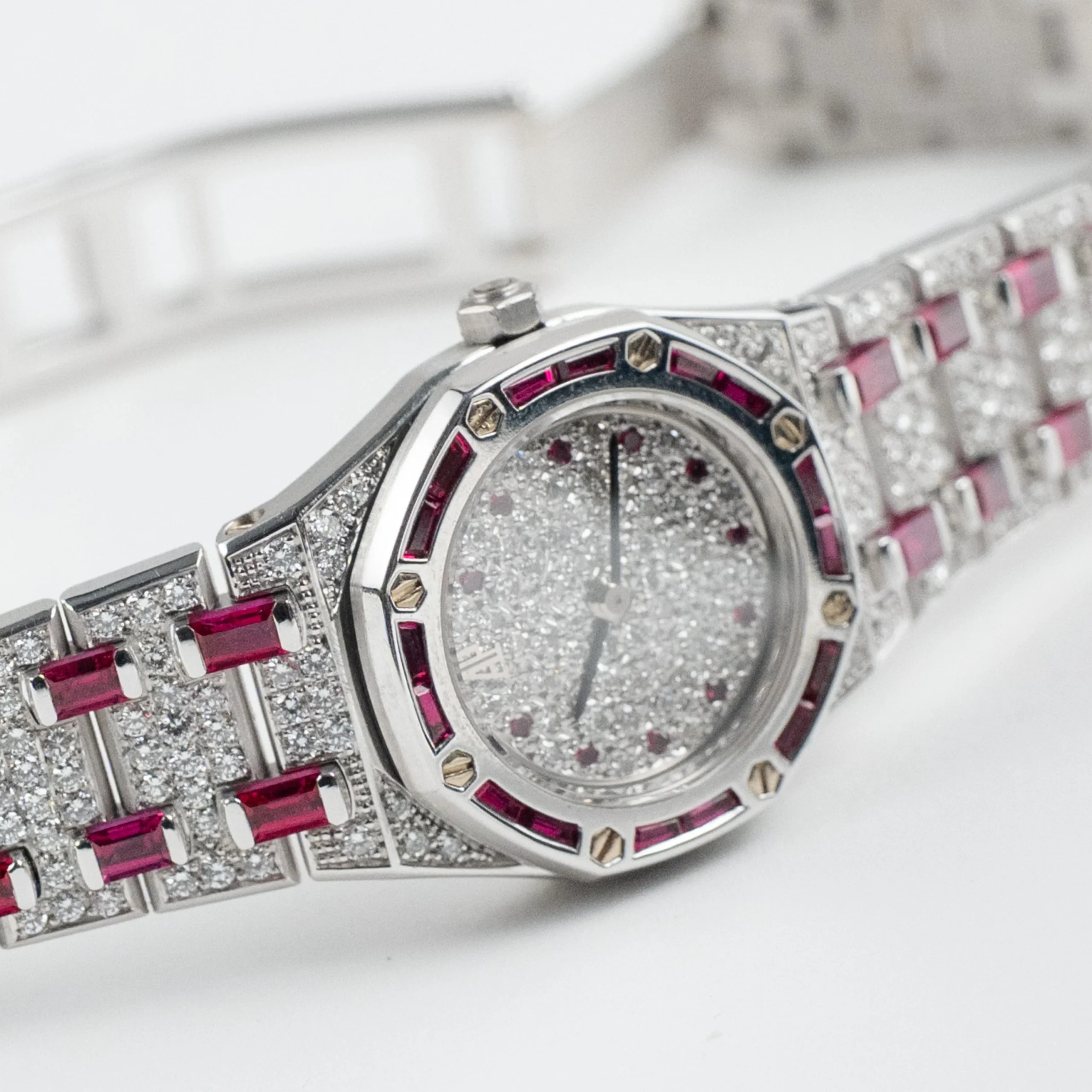 Royal Oak Ladies Vintage White Gold Diamond & Ruby Quartz (1997) 3 Royal Oak Ladies Vintage White Gold Diamond & Ruby Quartz (1997) - Image 3