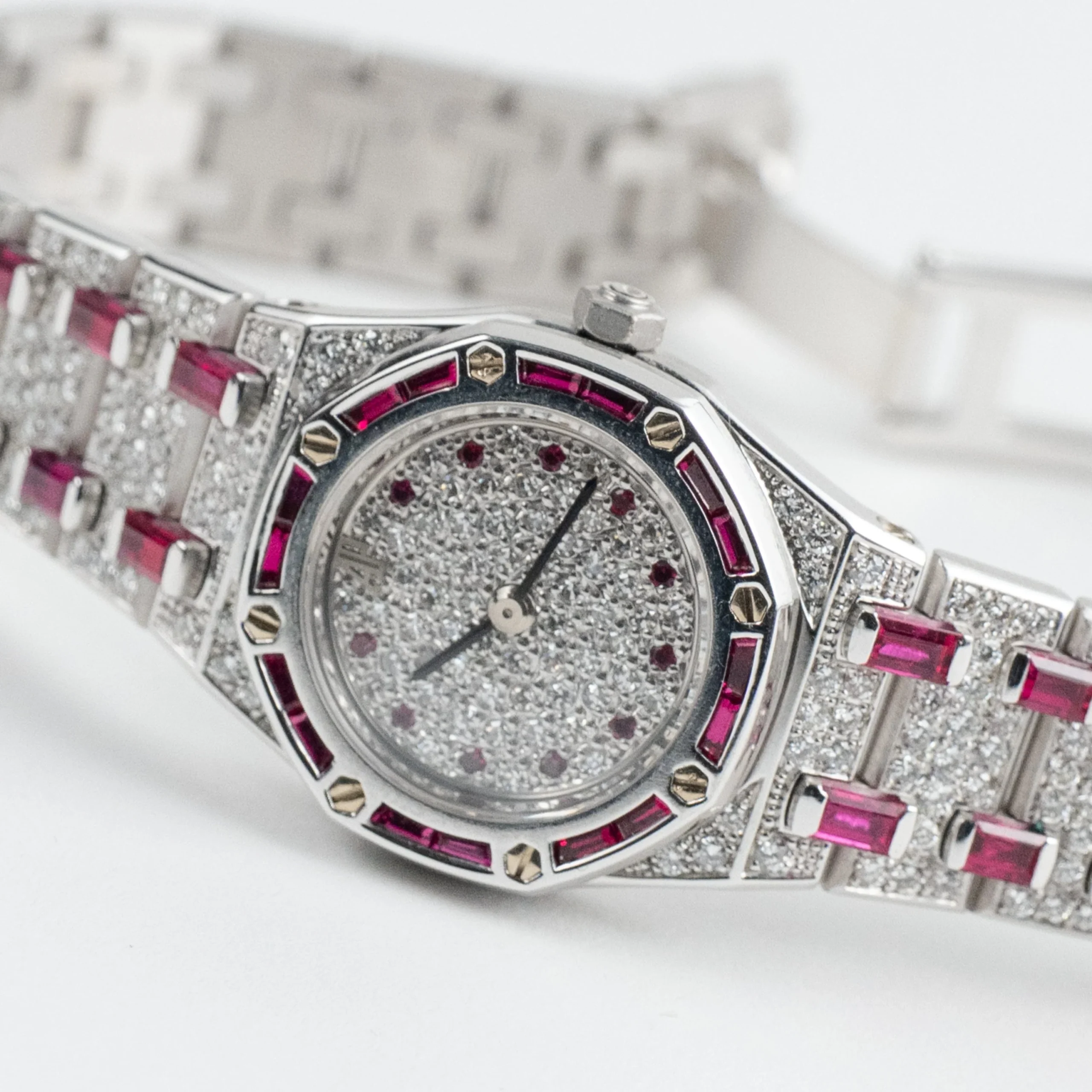 Royal Oak Ladies Vintage White Gold Diamond & Ruby Quartz (1997) 4 Royal Oak Ladies Vintage White Gold Diamond & Ruby Quartz (1997) - Image 4