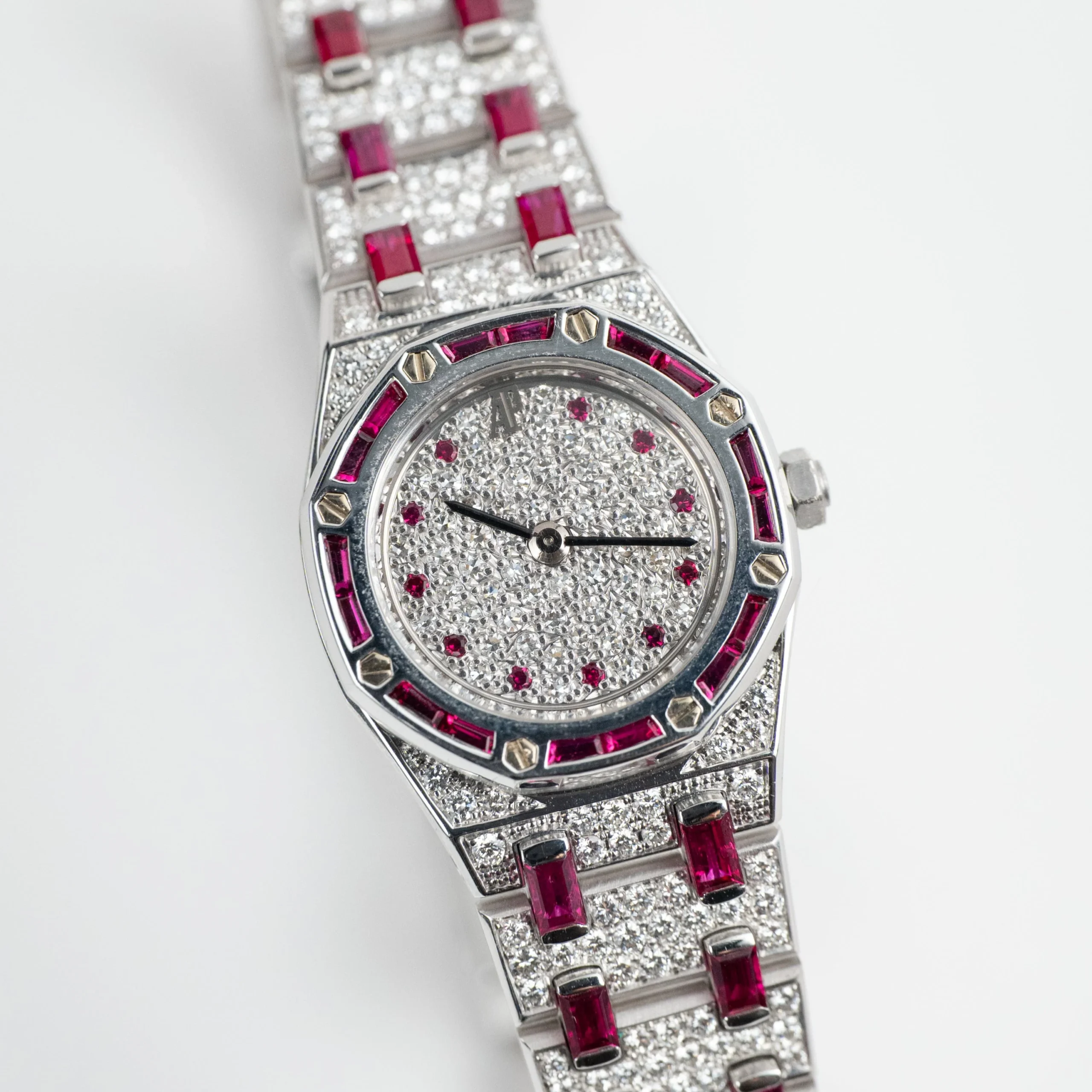 Royal Oak Ladies Vintage White Gold Diamond & Ruby Quartz (1997) 9 Royal Oak Ladies Vintage White Gold Diamond & Ruby Quartz (1997) - Image 9