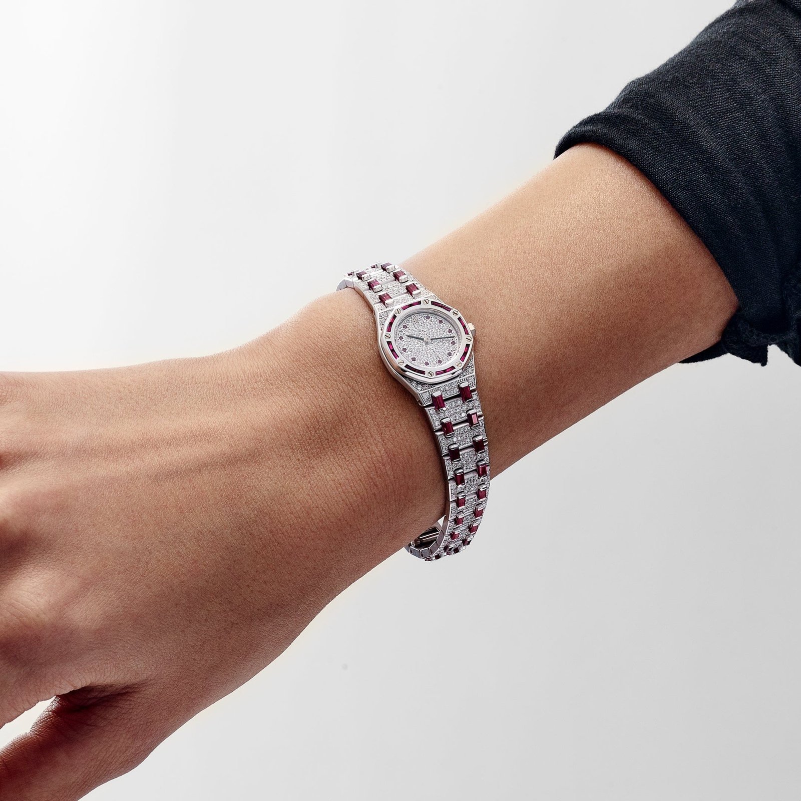 Royal Oak Ladies Vintage White Gold Diamond & Ruby Quartz (1997) 11 Royal Oak Ladies Vintage White Gold Diamond & Ruby Quartz (1997) - Image 11