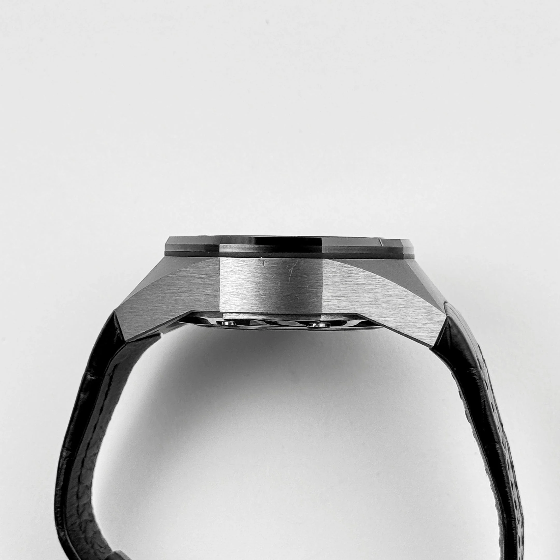 Royal Oak Concept Tourbillon GMT Titanium (2012) 12 Royal Oak Concept Tourbillon GMT Titanium (2012) - Image 12