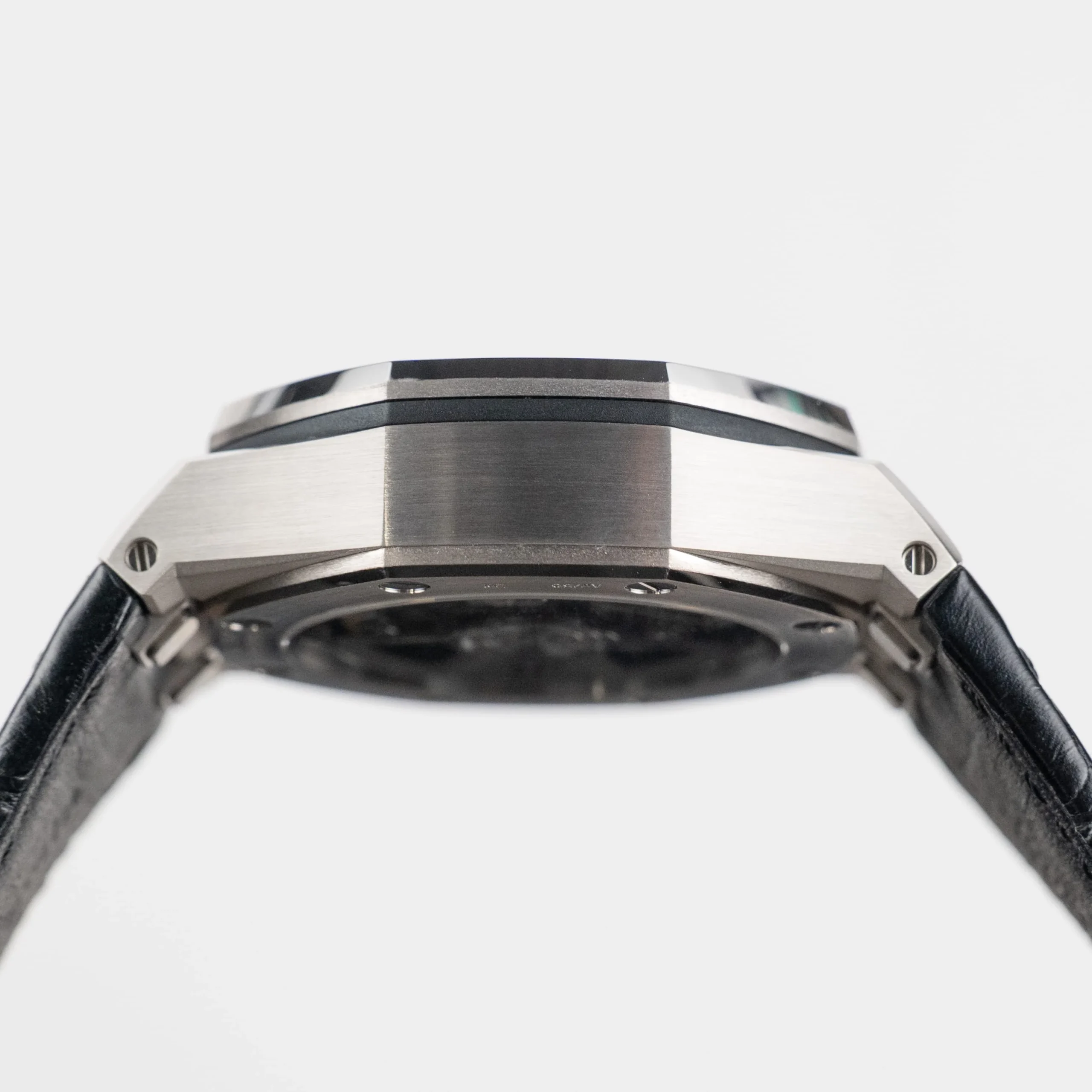 Royal Oak Offshore Chronograph White Gold Diamond Bezel Black Dial (2024) 9 Royal Oak Offshore Chronograph White Gold Diamond Bezel Black Dial (2024) - Image 9