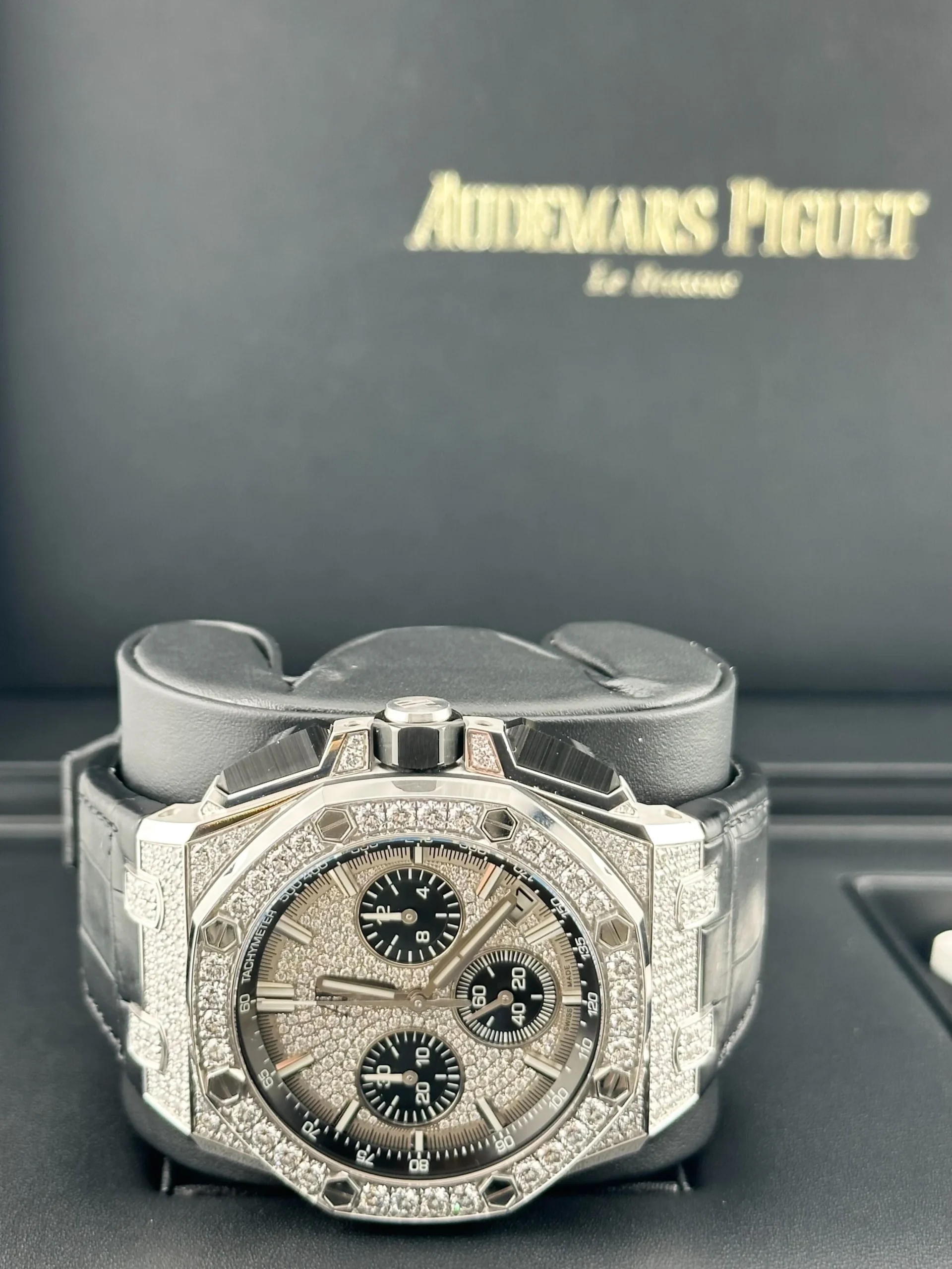 Royal Oak Offshore Chronograph White Gold Diamond Case & Bezel 2 Royal Oak Offshore Chronograph White Gold Diamond Case & Bezel - Image 2