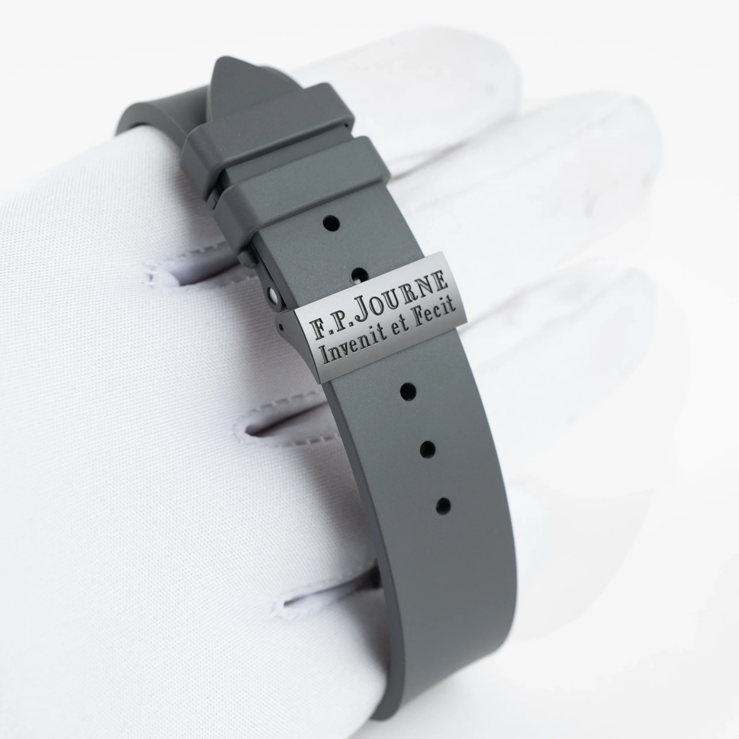 Tourbillon Souverain Vertical Black Dial Boutique Edition (2025) 12 Tourbillon Souverain Vertical Black Dial Boutique Edition (2025) - Image 12