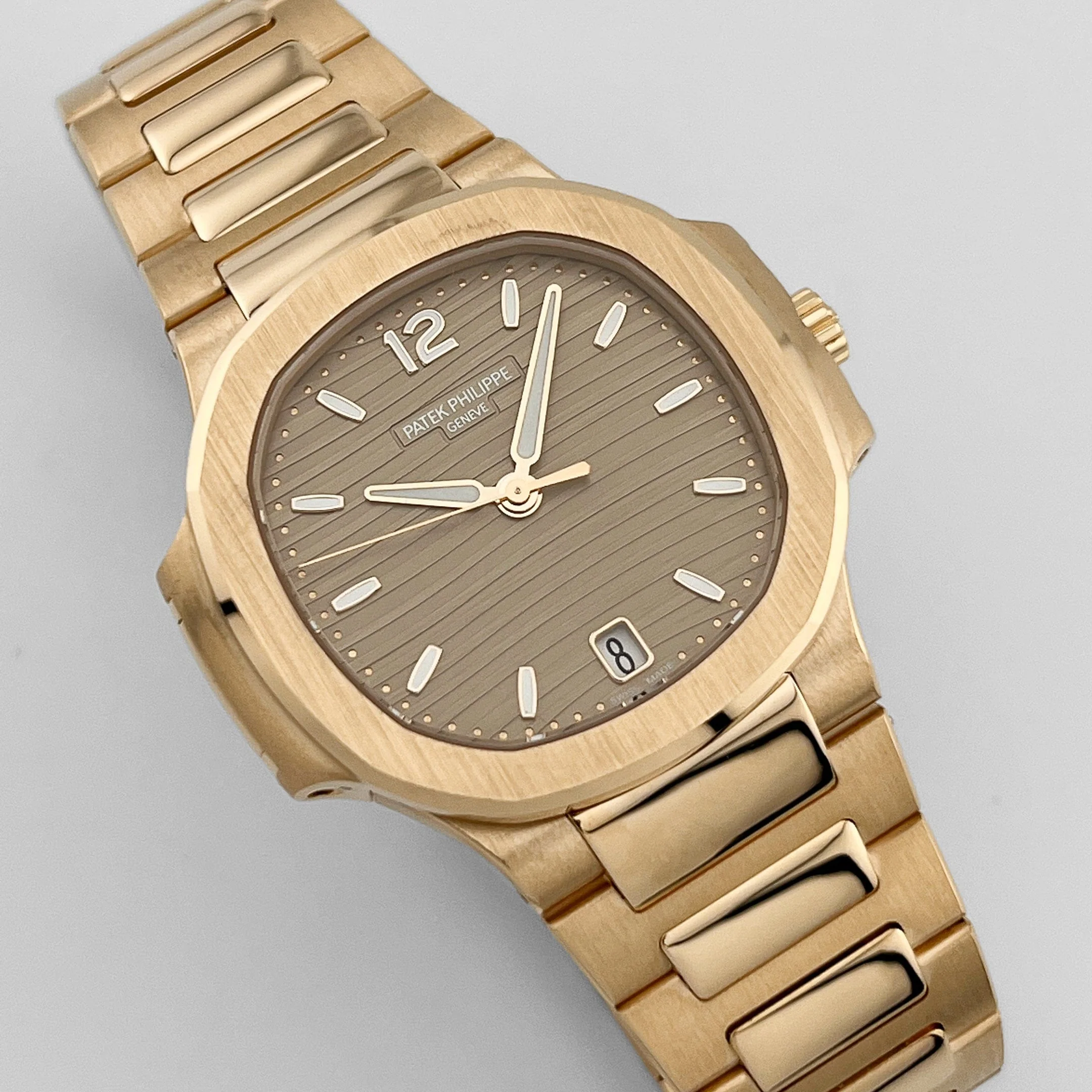 Nautilus 'Ladies' Rose Gold Champagne Golden Dial (2024) 10 Nautilus 'Ladies' Rose Gold Champagne Golden Dial (2024) - Image 10