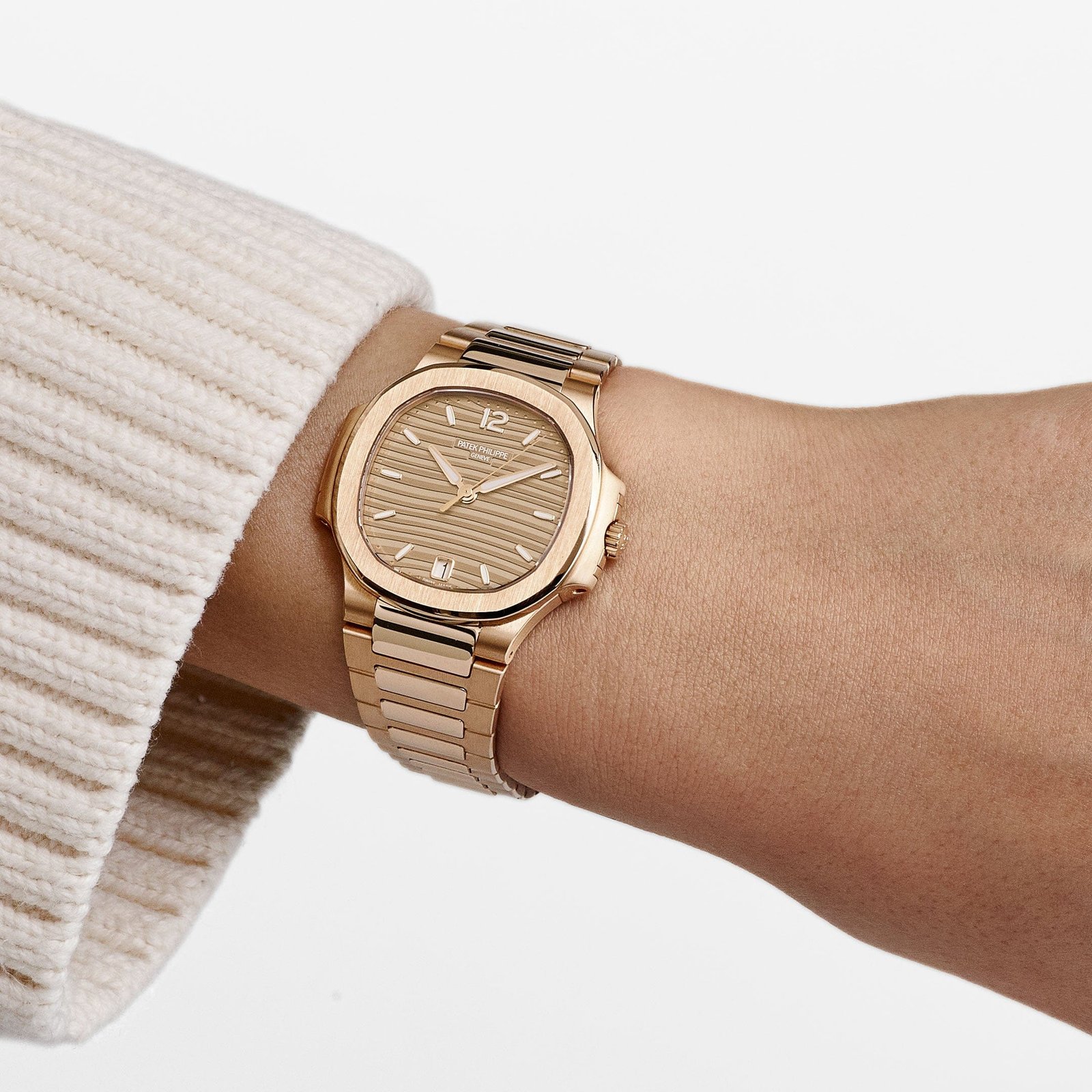 Nautilus 'Ladies' Rose Gold Champagne Golden Dial (2024) 13 Nautilus 'Ladies' Rose Gold Champagne Golden Dial (2024) - Image 13