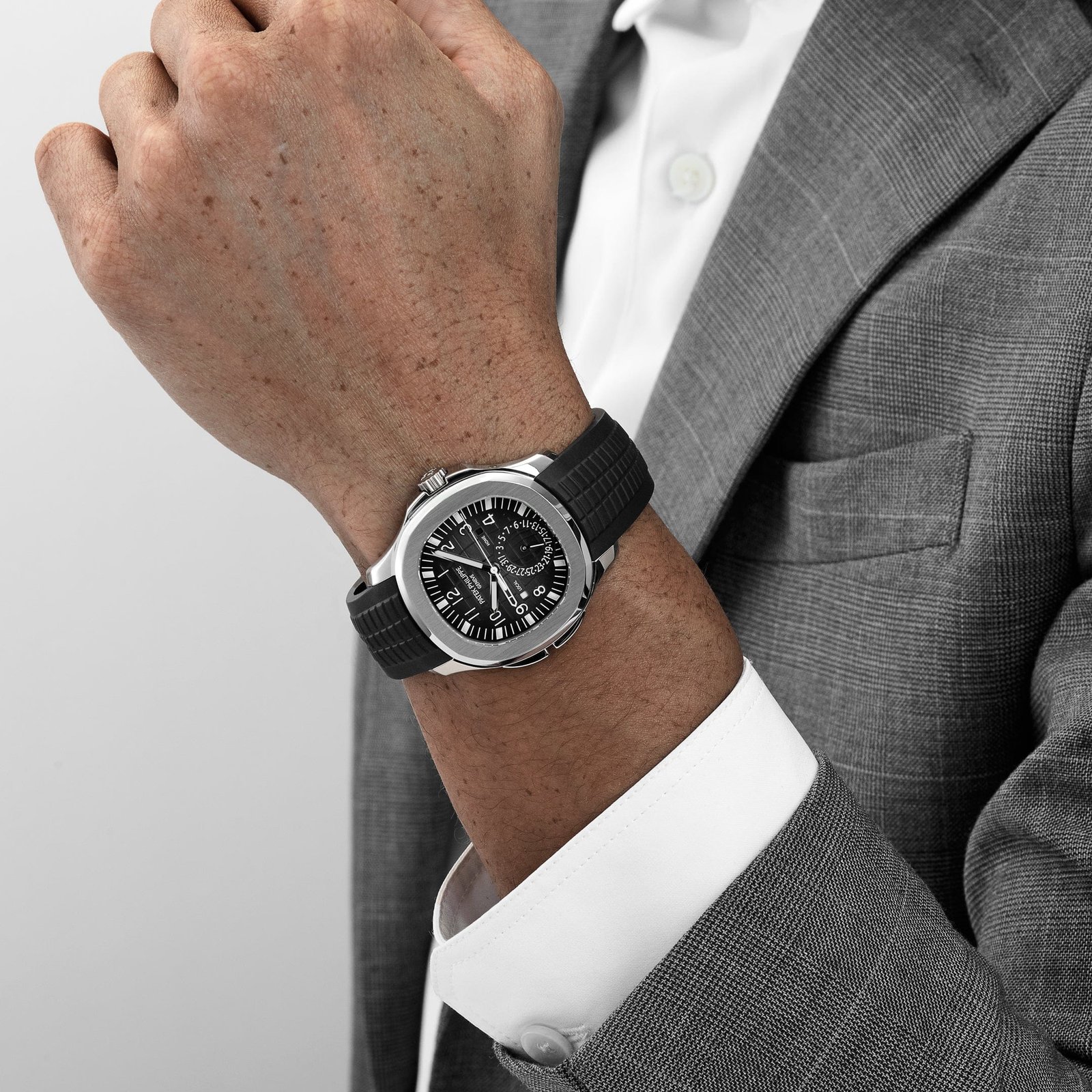 Aquanaut 'Travel Time' Stainless Steel Black Dial (2021) 7 Aquanaut 'Travel Time' Stainless Steel Black Dial (2021) - Image 7