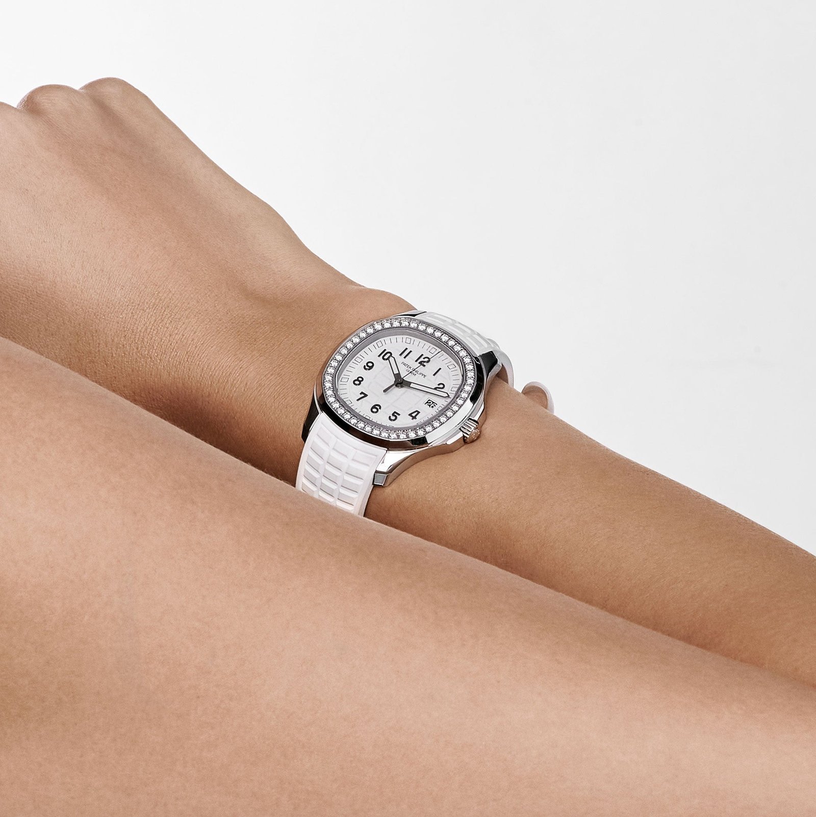 Aquanaut Luce Stainless Steel White Dial Diamond Bezel (2025) 9 Aquanaut Luce Stainless Steel White Dial Diamond Bezel (2025) - Image 9