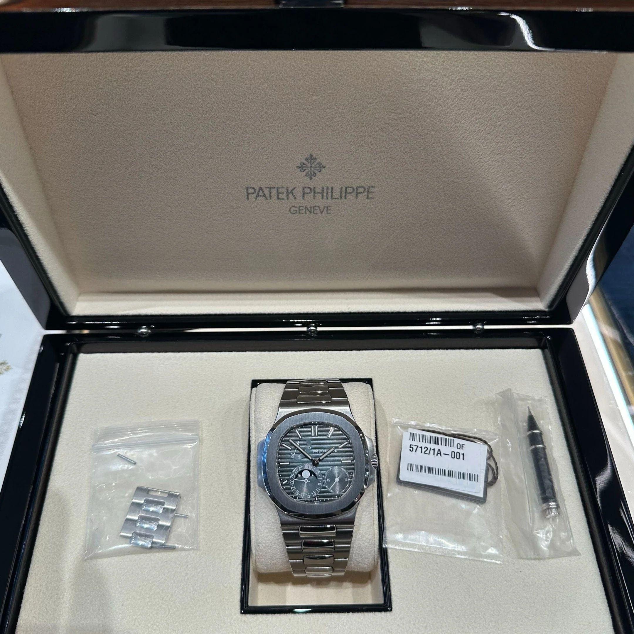 Nautilus Stainless Steel Blue Dial Moon Phases (2023) 3 Nautilus Stainless Steel Blue Dial Moon Phases (2023) - Image 3