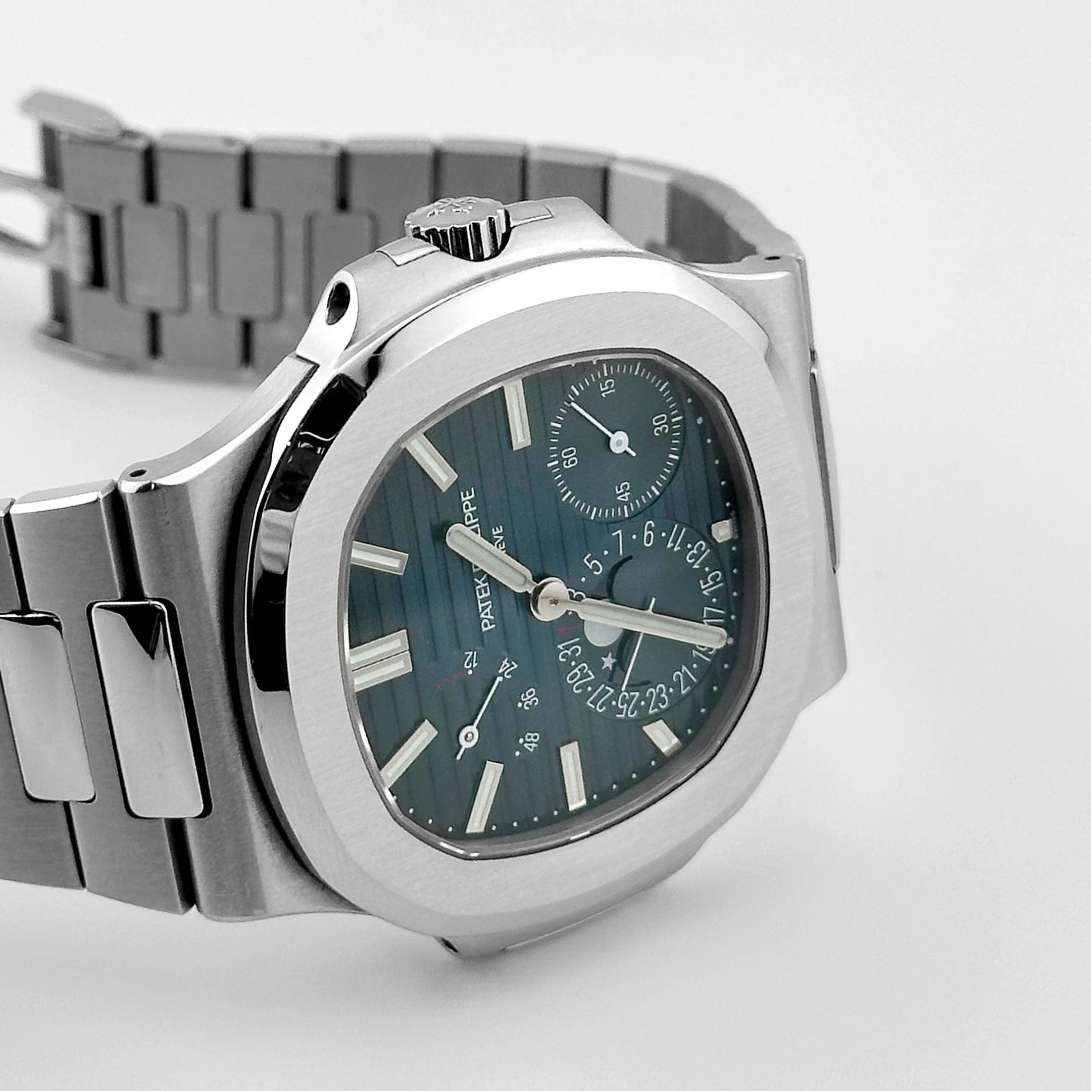 Nautilus Stainless Steel Blue Dial Moon Phases (2023) 9 Nautilus Stainless Steel Blue Dial Moon Phases (2023) - Image 9