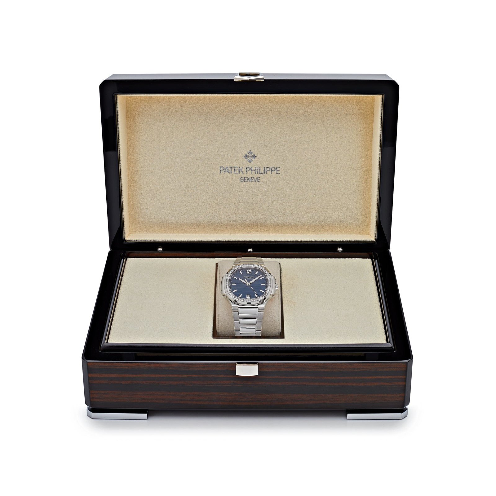 Nautilus 'Ladies' Blue Dial Diamond Bezel (2025) 4 Nautilus 'Ladies' Blue Dial Diamond Bezel (2025) - Image 4