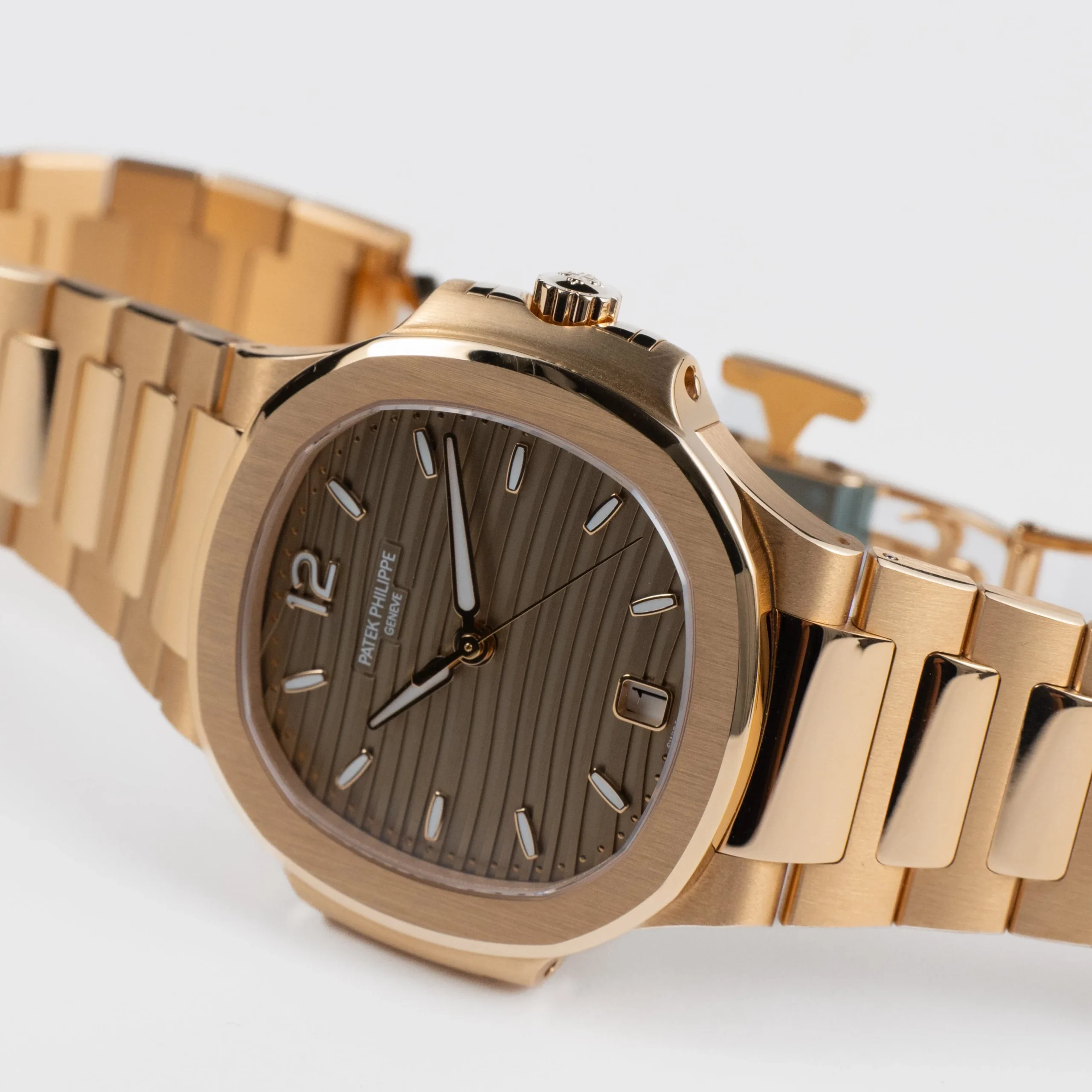 Nautilus 'Ladies' Rose Gold Champagne Golden Dial (2021) 8 Nautilus 'Ladies' Rose Gold Champagne Golden Dial (2021) - Image 8