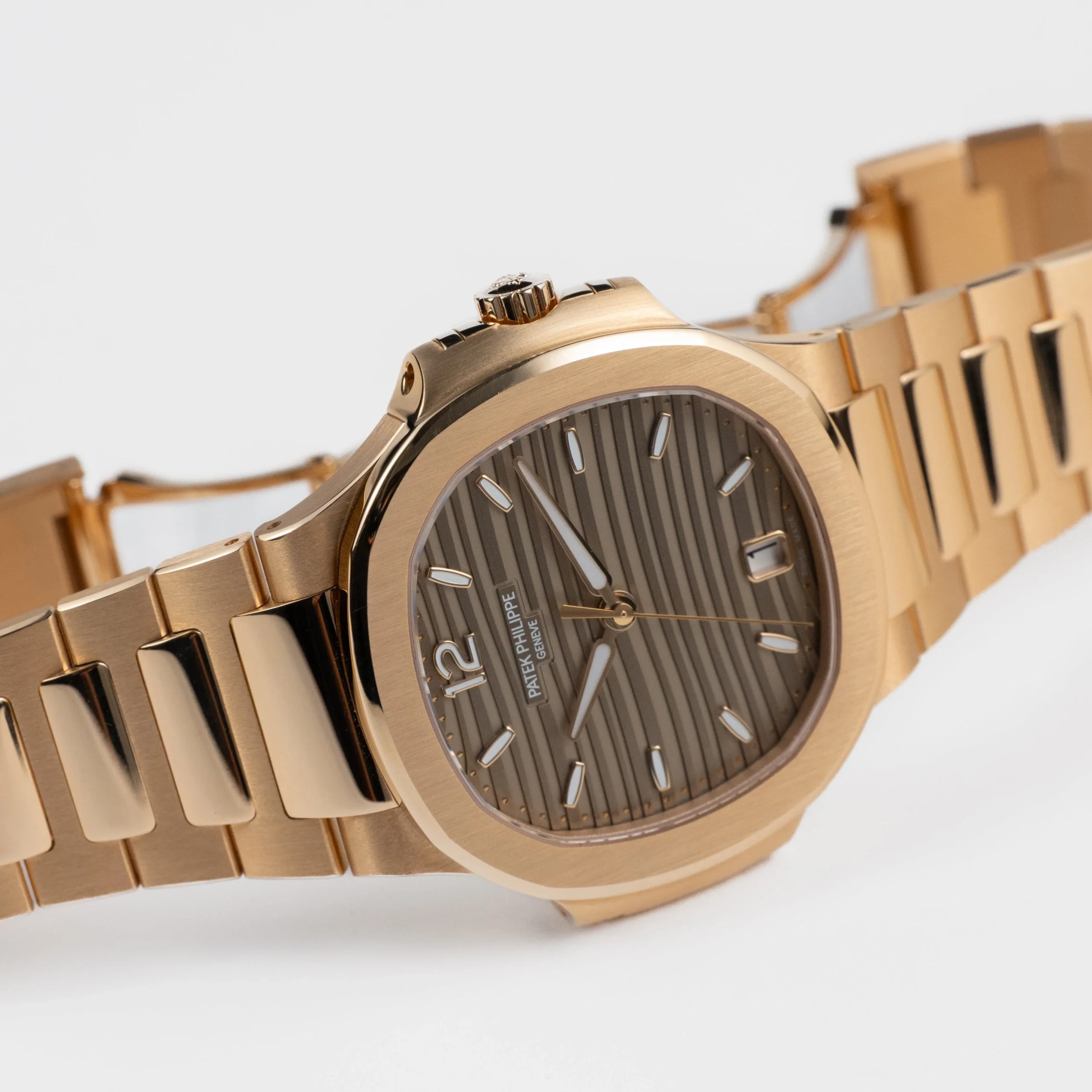 Nautilus 'Ladies' Rose Gold Champagne Golden Dial (2021) 9 Nautilus 'Ladies' Rose Gold Champagne Golden Dial (2021) - Image 9