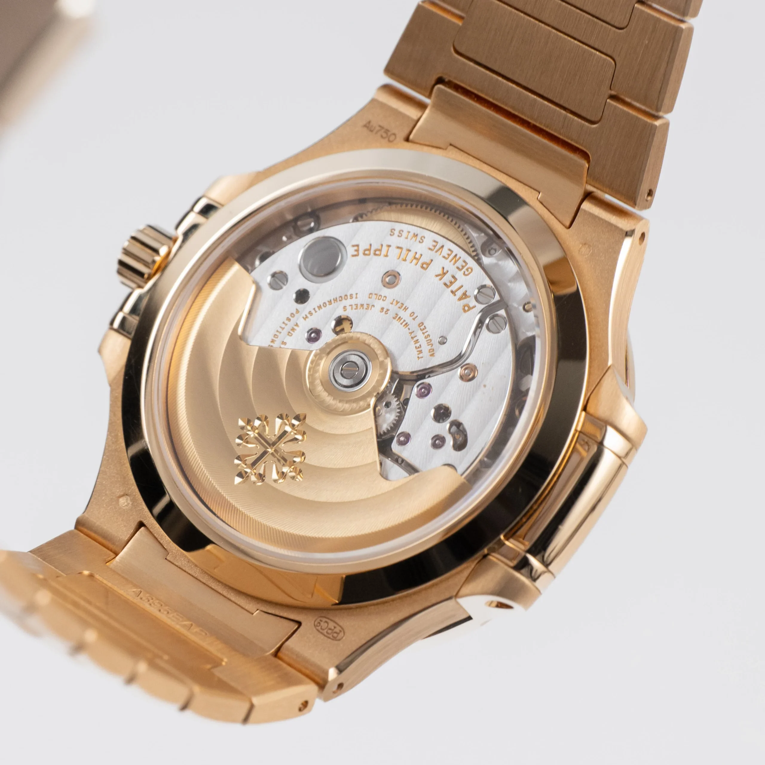Nautilus 'Ladies' Rose Gold Champagne Golden Dial (2021) 13 Nautilus 'Ladies' Rose Gold Champagne Golden Dial (2021) - Image 13