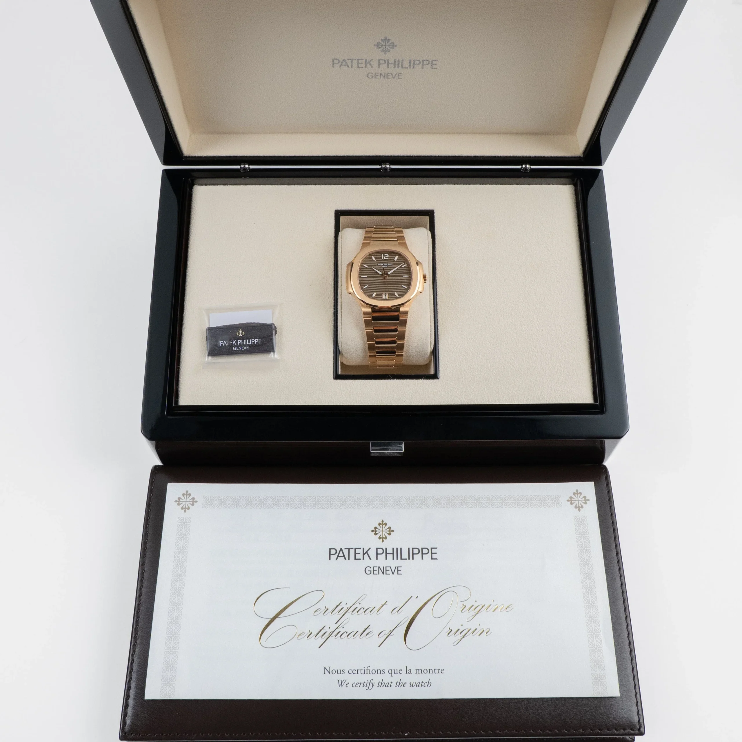 Nautilus 'Ladies' Rose Gold Champagne Golden Dial (2021) 14 Nautilus 'Ladies' Rose Gold Champagne Golden Dial (2021) - Image 14